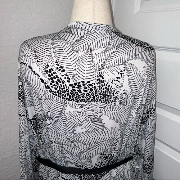 Flora by Flora Nikrooz Animal Print Soft Short Robe - Picture 4 of 13